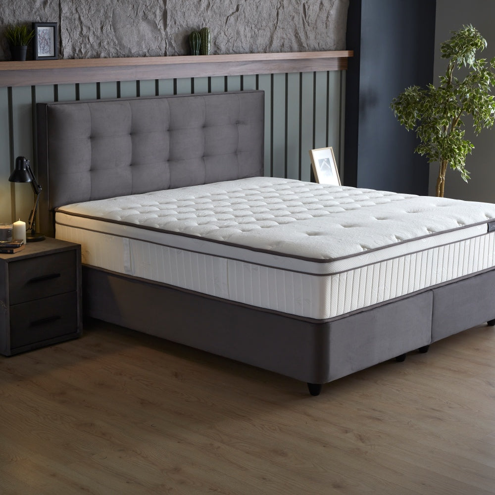 Boxspringbett / Stauraumbett  "ModeBedd" Skybedd in Grau & Beige mit Matratze und integriertem Stauraum