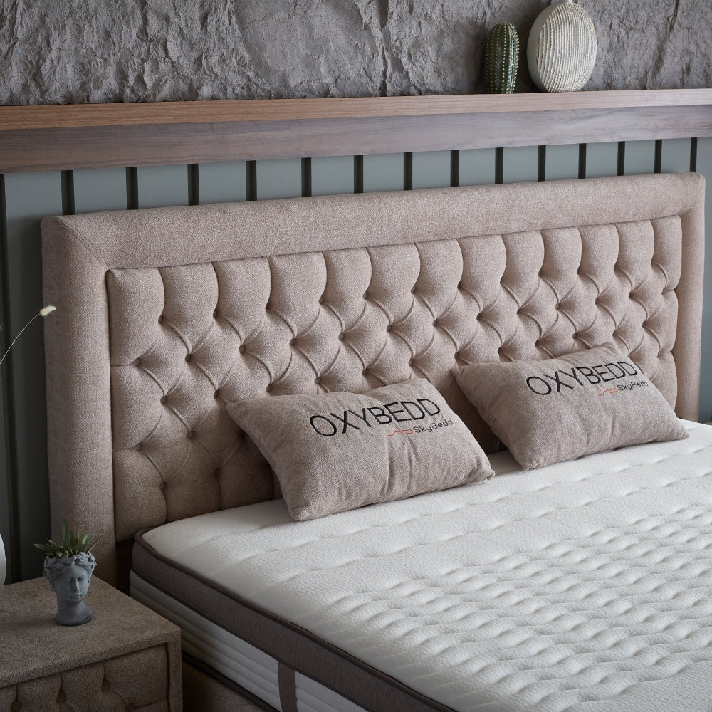 Boxspringbett / Stauraumbett  "Oxybedd" Skybedd Beige mit Matratze und integriertem Stauraum