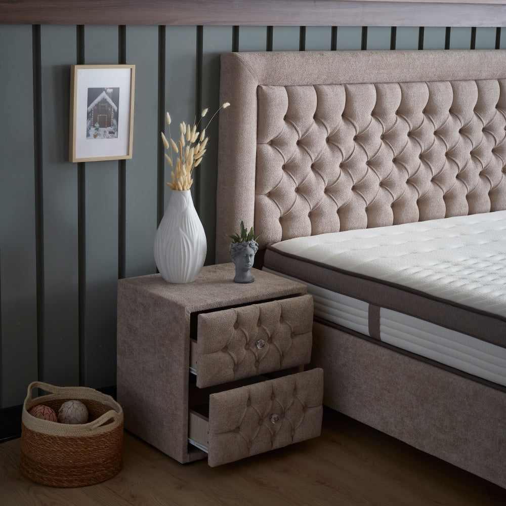 Boxspringbett / Stauraumbett  "Oxybedd" Skybedd Beige mit Matratze und integriertem Stauraum