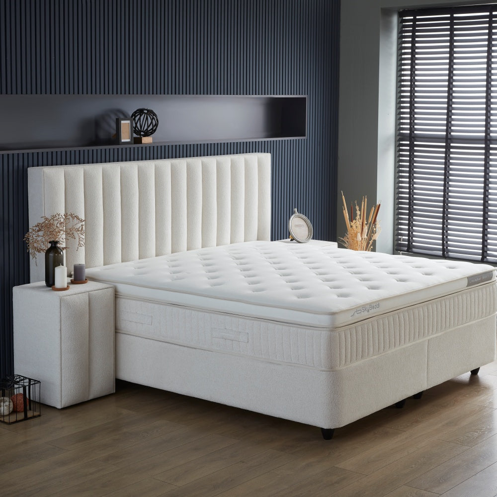 Boxspringbett / Stauraumbett "WoollyBedd" Skybedd Beige mit Matratze und integriertem Stauraum