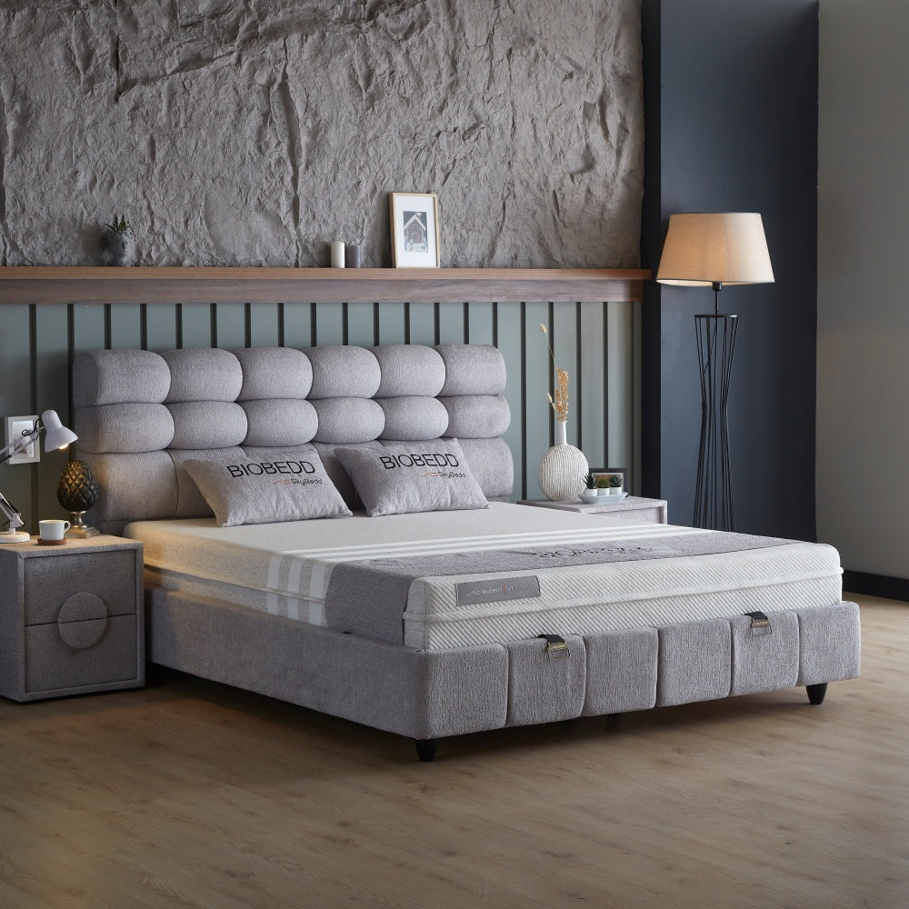 Boxspringbett / Stauraumbett  "BioBedd" Skybedd in Grau mit Matratze und integriertem Stauraum